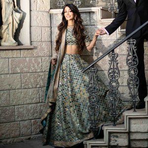 Sabyasachi Official Lehenga, Small, Teal